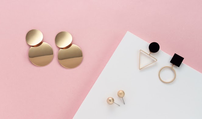 How to Start an Earring Business in 2026